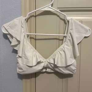 NWOT Gianni Bini White Bikini Top
